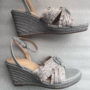 Bandolino Gray Textured Wedge Sandals